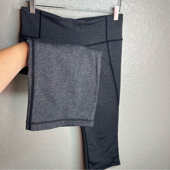 Lululemon Gray Cropped Leggings - Picture 3 of 8